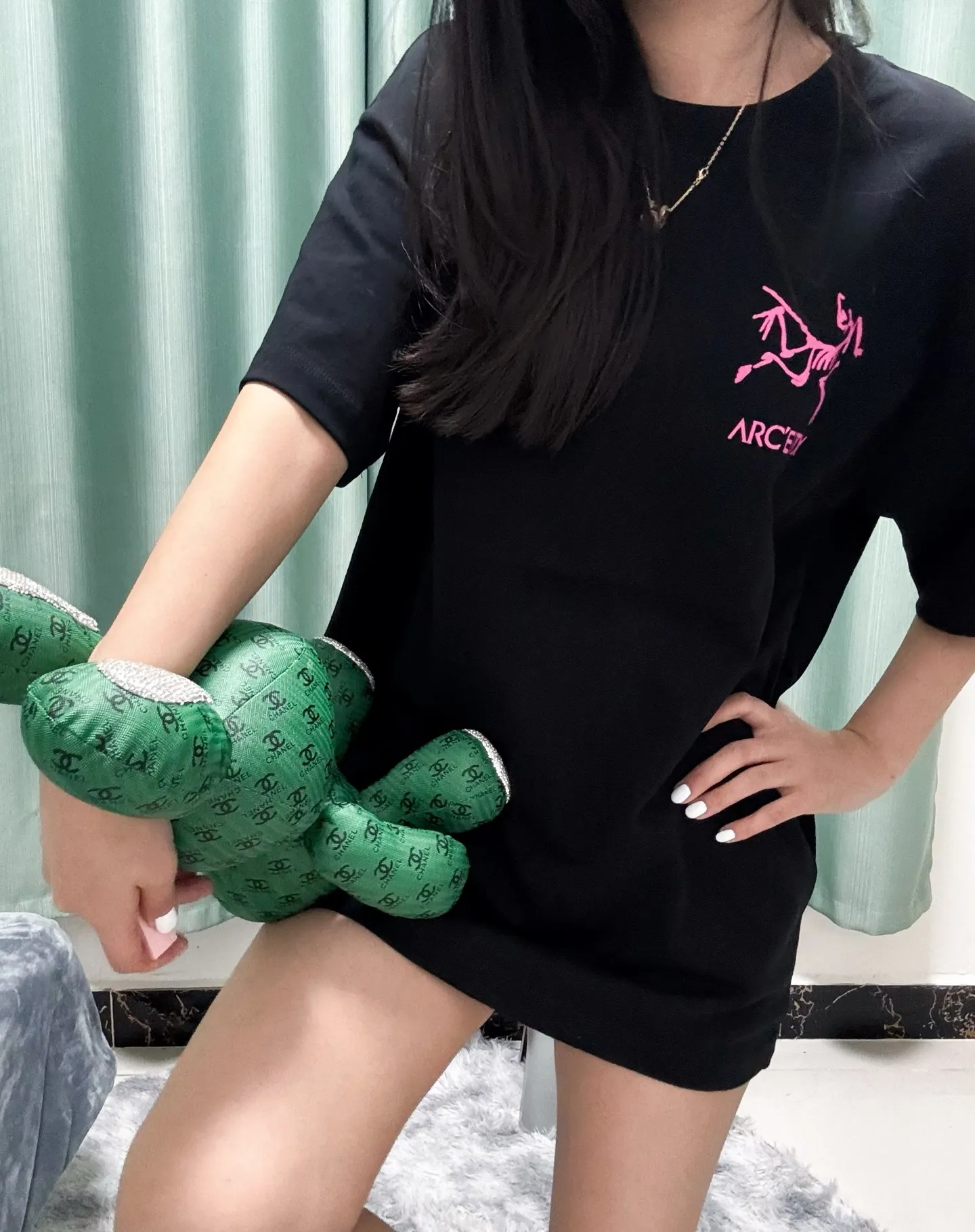 Black ， Same Style